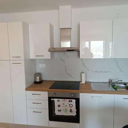 With Parking Space Mastrinka, Ciovo - 23177 דירה *