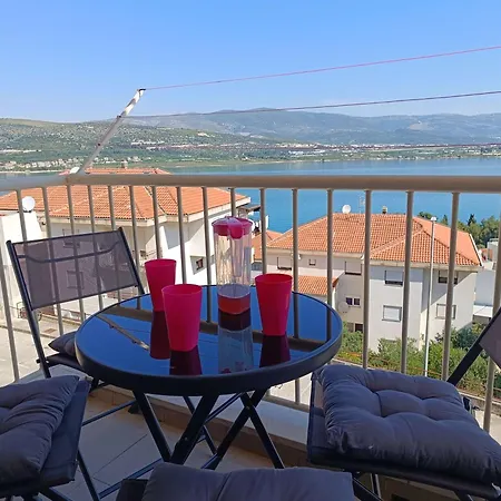 Apartman With Parking Space Mastrinka, Ciovo - 23177